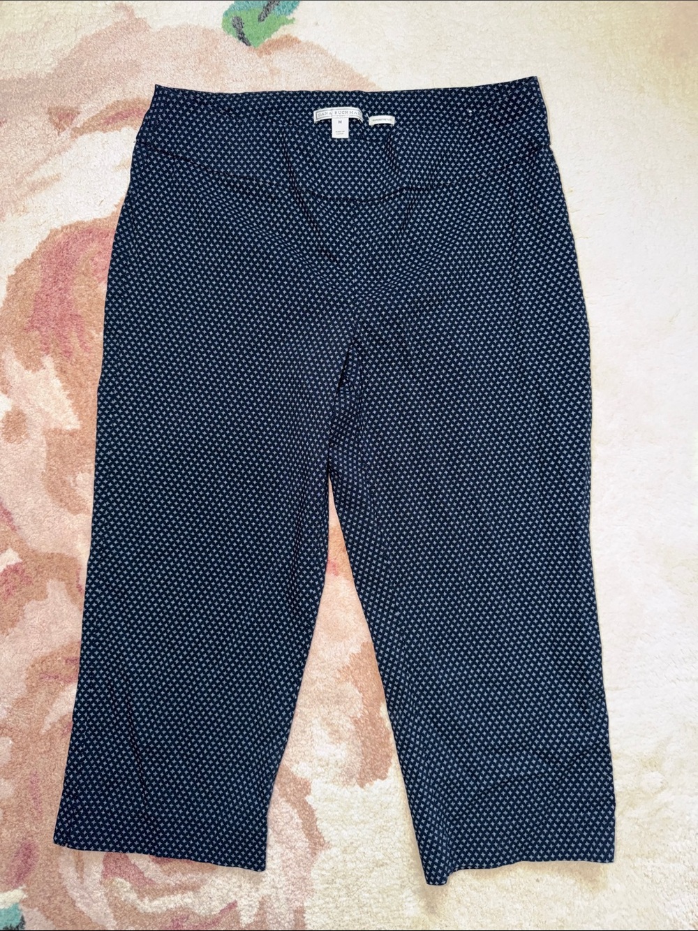Dana Buchman Navy Cropped Capris